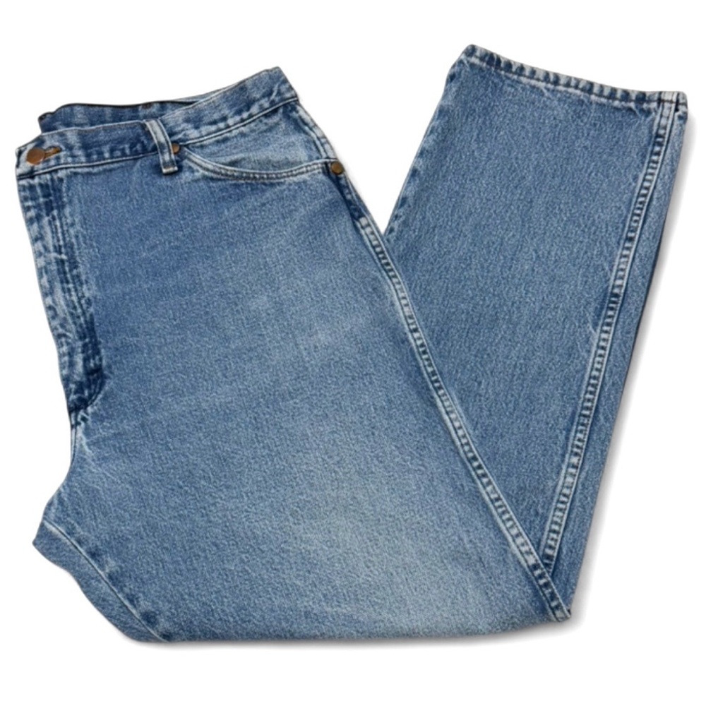 Vintage Wrangler Medium Wash Straight-Leg Jeans- M 40x30-1990's early 2000's ERA